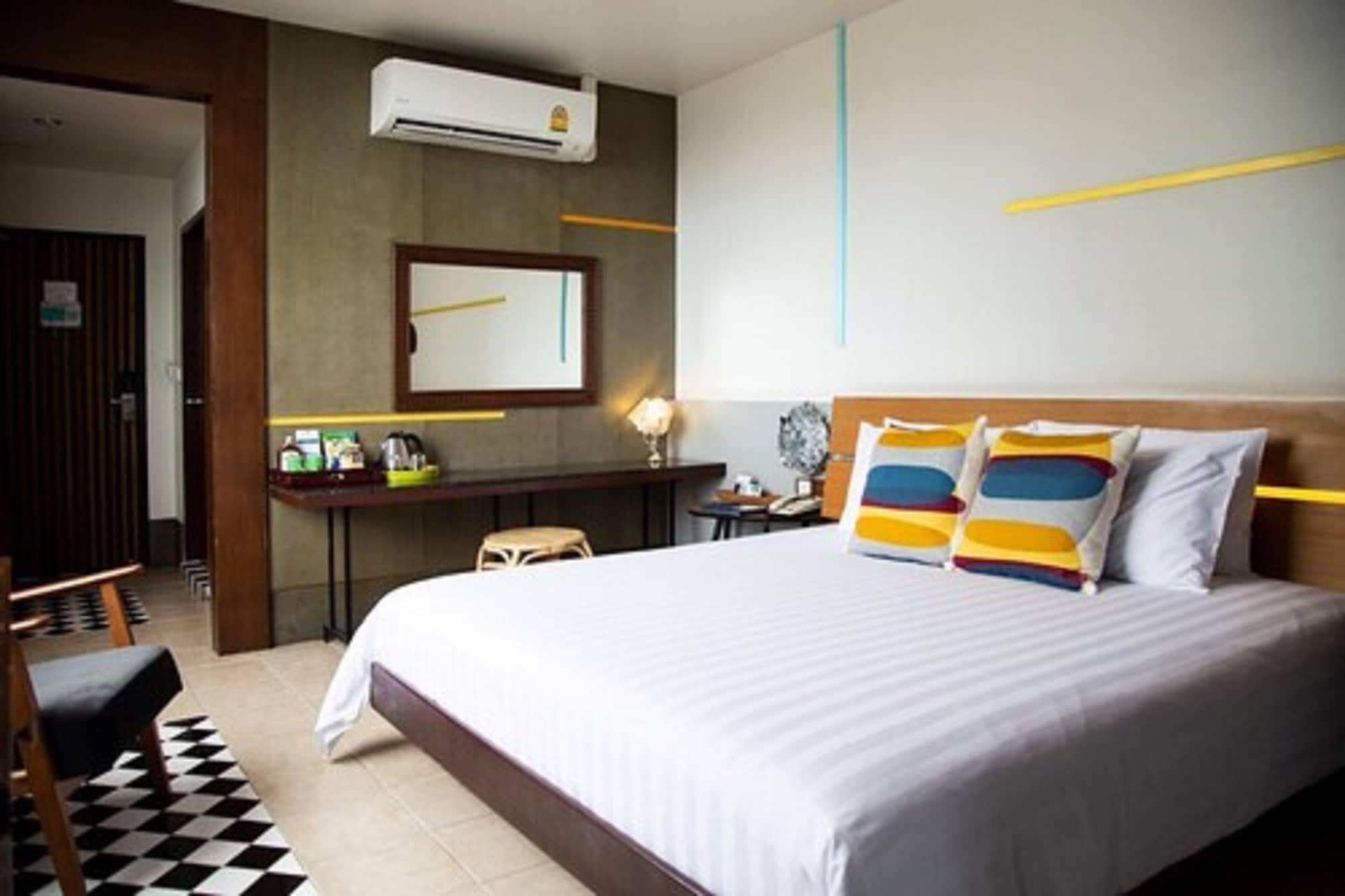 Baboona Beachfront Living Pattaya Exterior photo