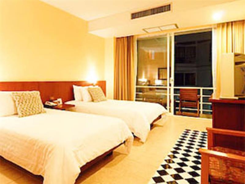 Baboona Beachfront Living Pattaya Exterior photo