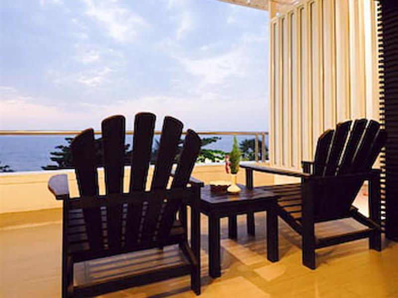 Baboona Beachfront Living Pattaya Exterior photo