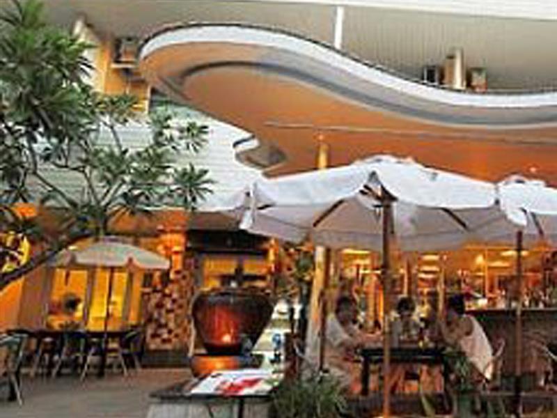 Baboona Beachfront Living Pattaya Exterior photo