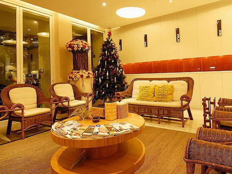 Baboona Beachfront Living Pattaya Exterior photo