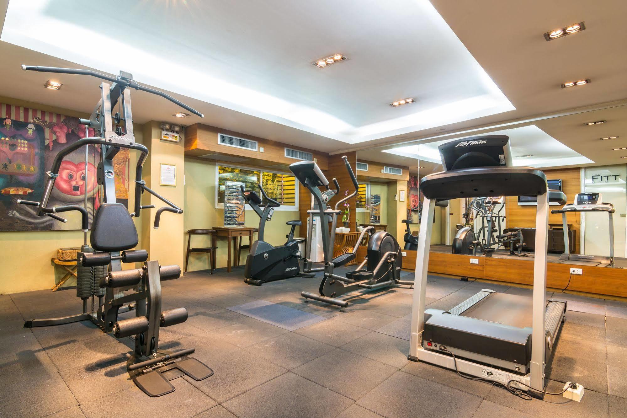 Baboona Beachfront Living Pattaya Exterior photo