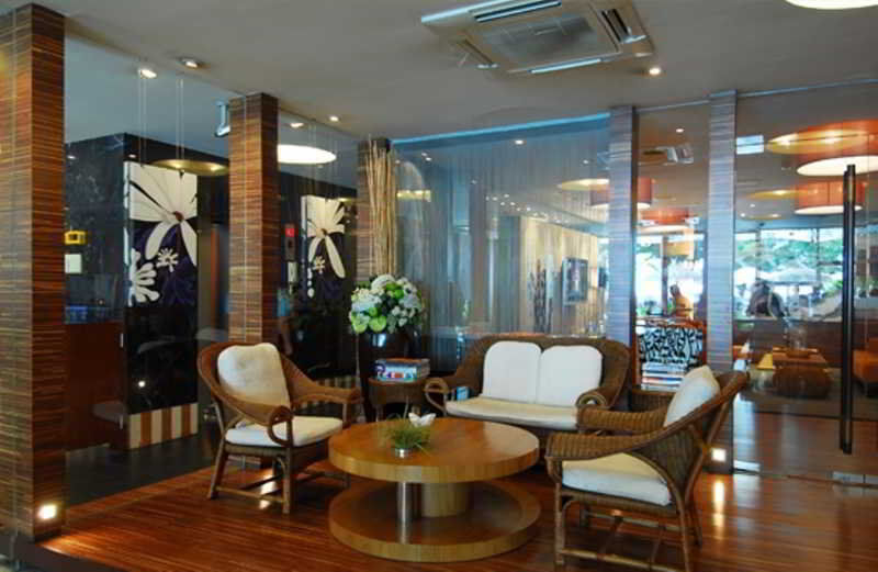 Baboona Beachfront Living Pattaya Exterior photo