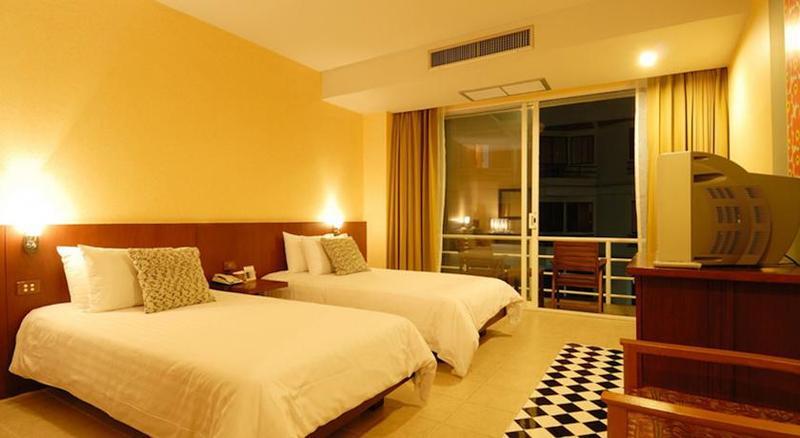 Baboona Beachfront Living Pattaya Exterior photo